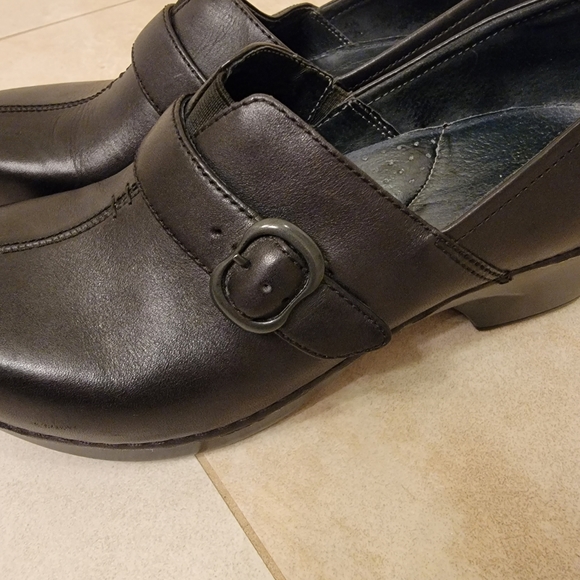 Dansko Black Leather Shoes - Picture 3 of 15